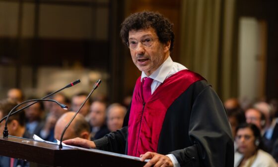 Un juez argentino en la Corte de La Haya